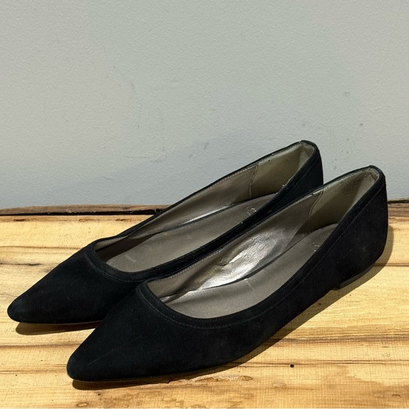 Monet Shoes - Monet‎ Black Suede Pointed Toe Flats Size 8.5 B100